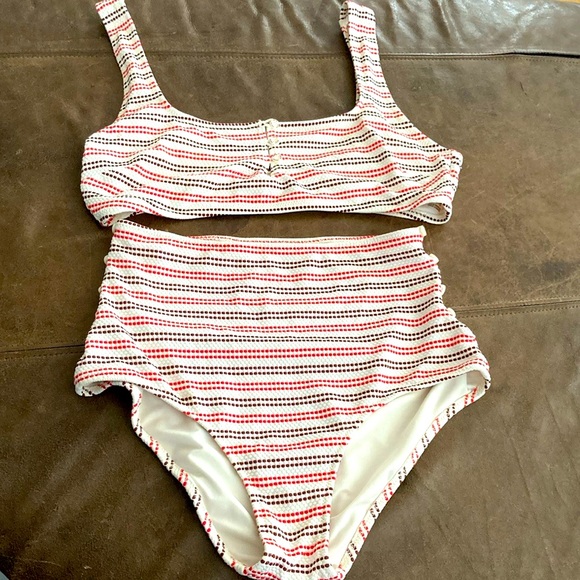 Cute bathing suit - Picture 1 of 7